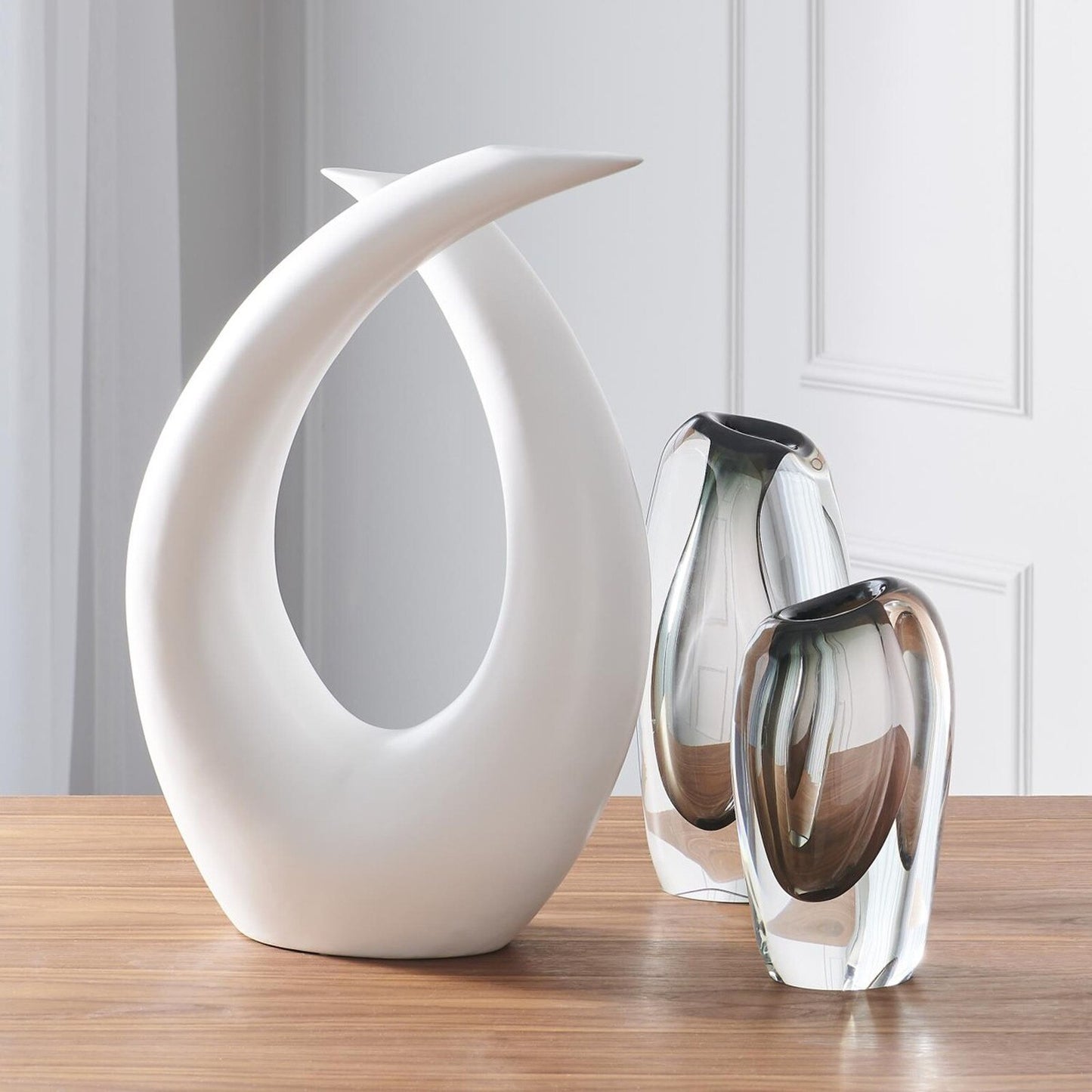 Loop Matte White Sculpture